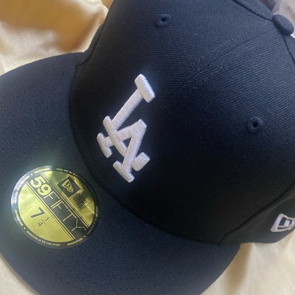 NEW ERA 59FIFTY MLB Basic Cap - Picture 1 of 11